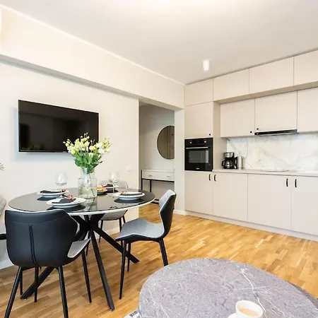 Sunny 2Br Flat - Top Location - Stunning Views Bucharest Exterior photo