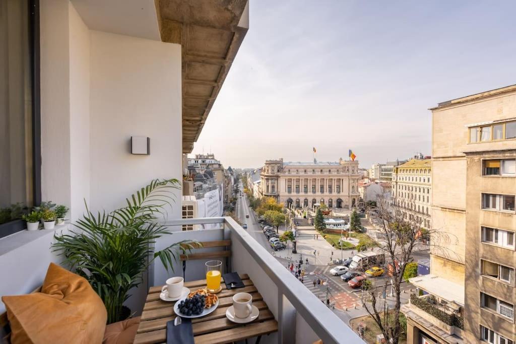 Sunny 2br Flat - Location - Stunning Views Apartament *