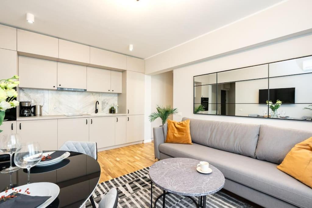 Apartament Sunny 2br Flat - Location - Stunning Views